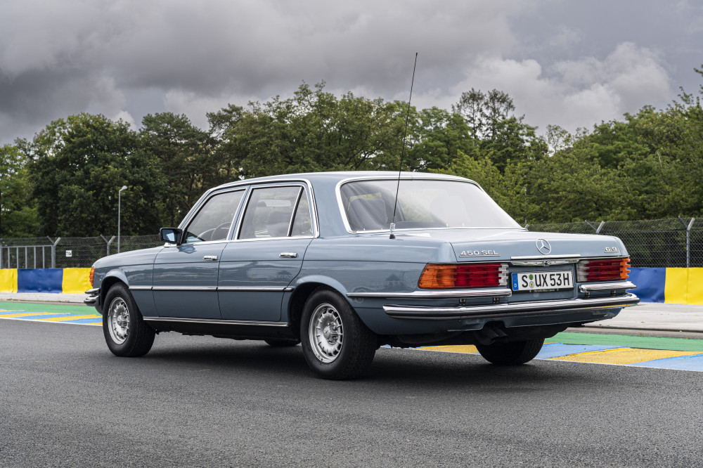 Mercedes-Benz 450 SEL 6.9